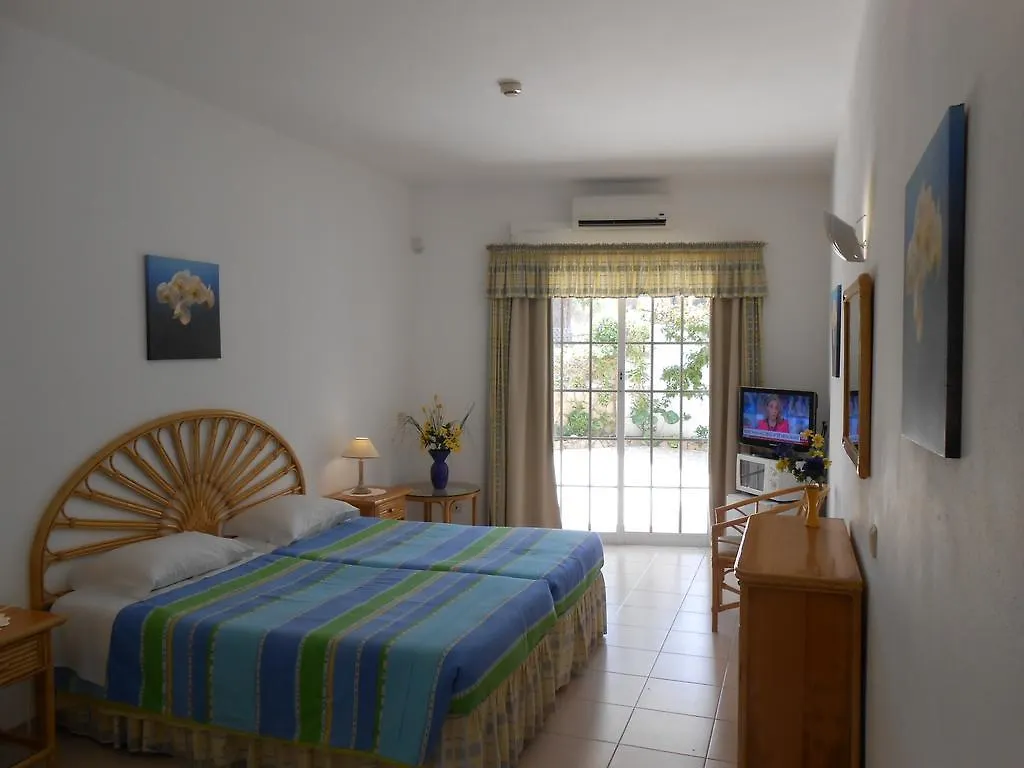 Hotel Dona Ana Garden Lagos 4*,
