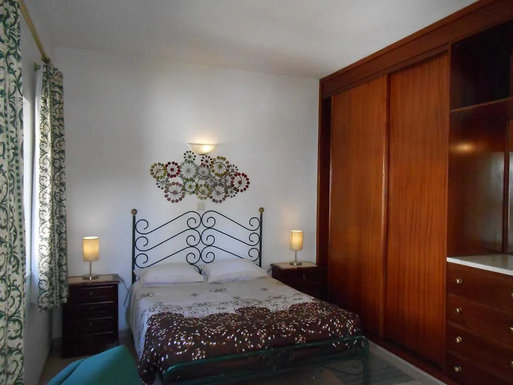 Hotel Dona Ana Garden Lagos 4*,